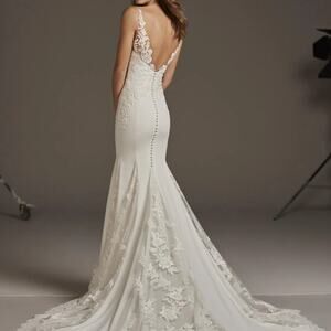 Pronovias Andromeda Wedding‎ Dress Bridal Off-White Crystal Size 2 NWT
